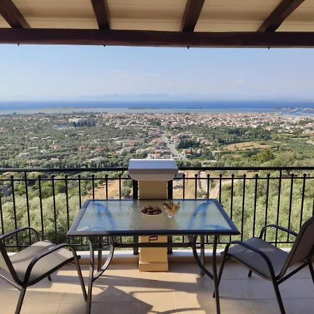 Apartment Irida *