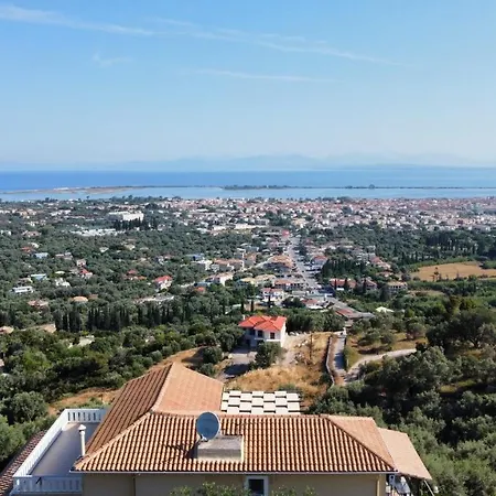 Apartment Irida *