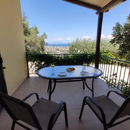 Apartment Irida *