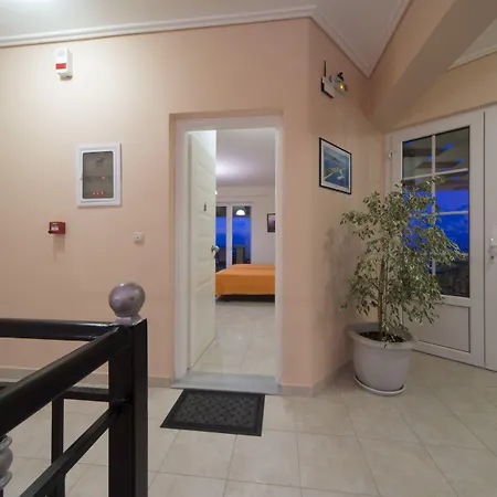 Irida Lägenhet Apolpaina