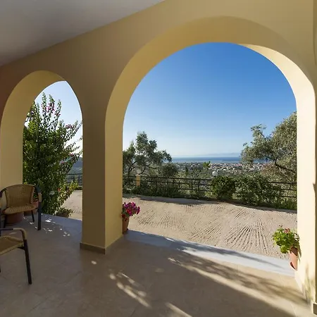 Apartment Irida *